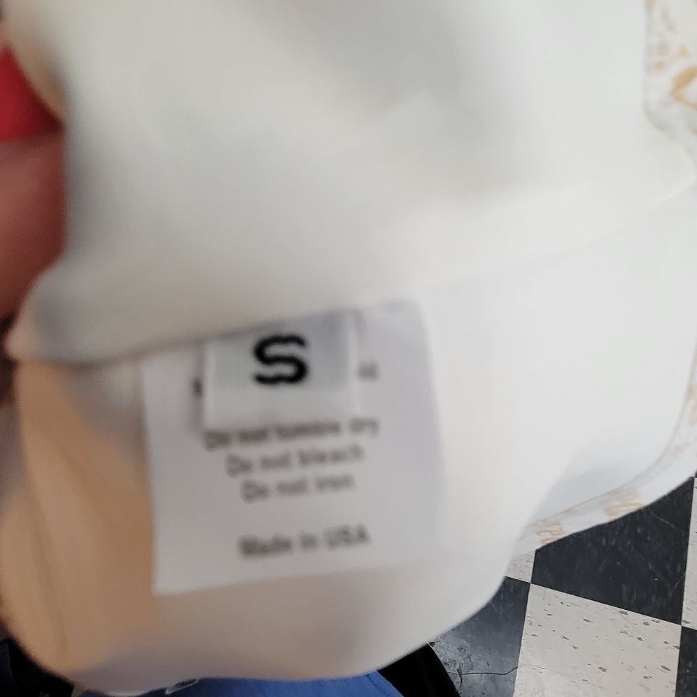 Cream Halter top from Boyed Small - Picture 5 of 6